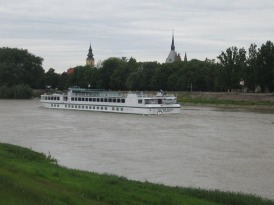 victorh-20100518-2_400